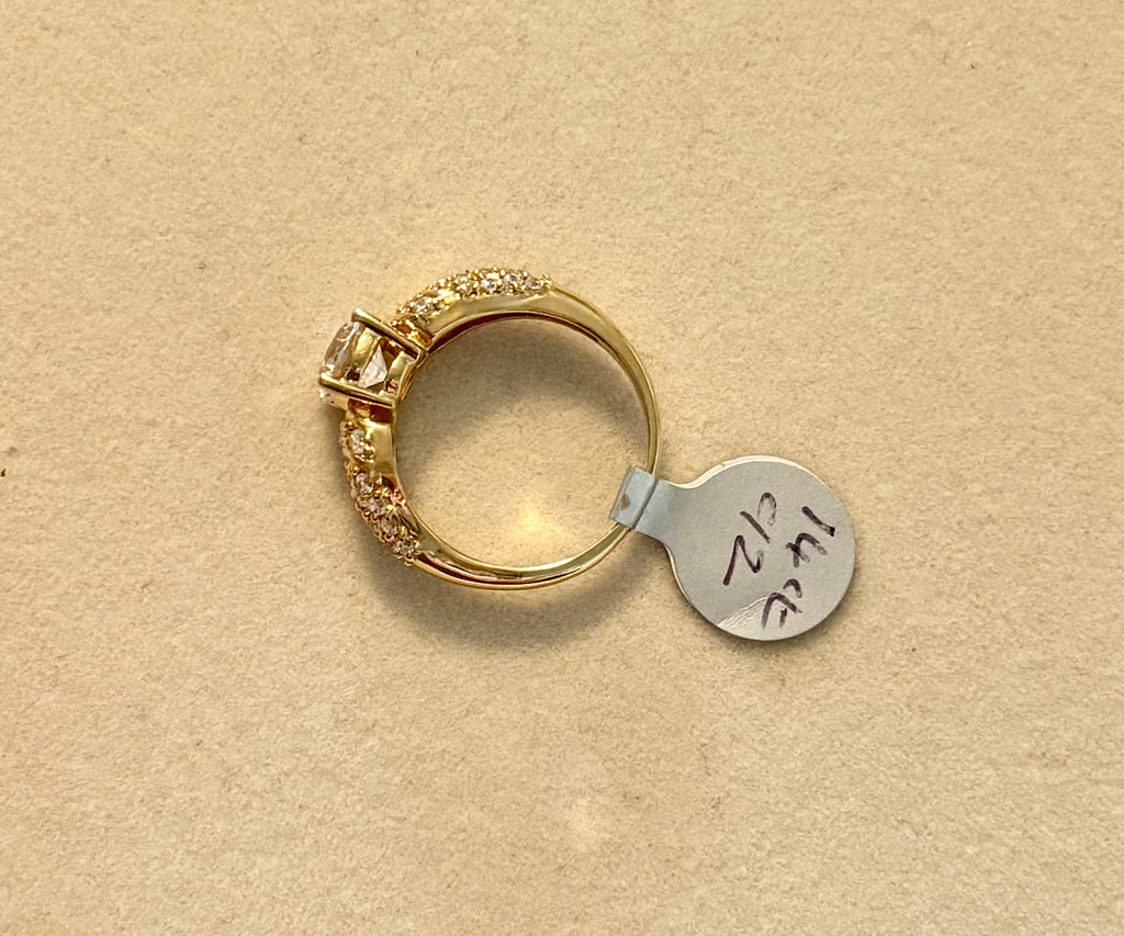 14ct gold c/z ring size O