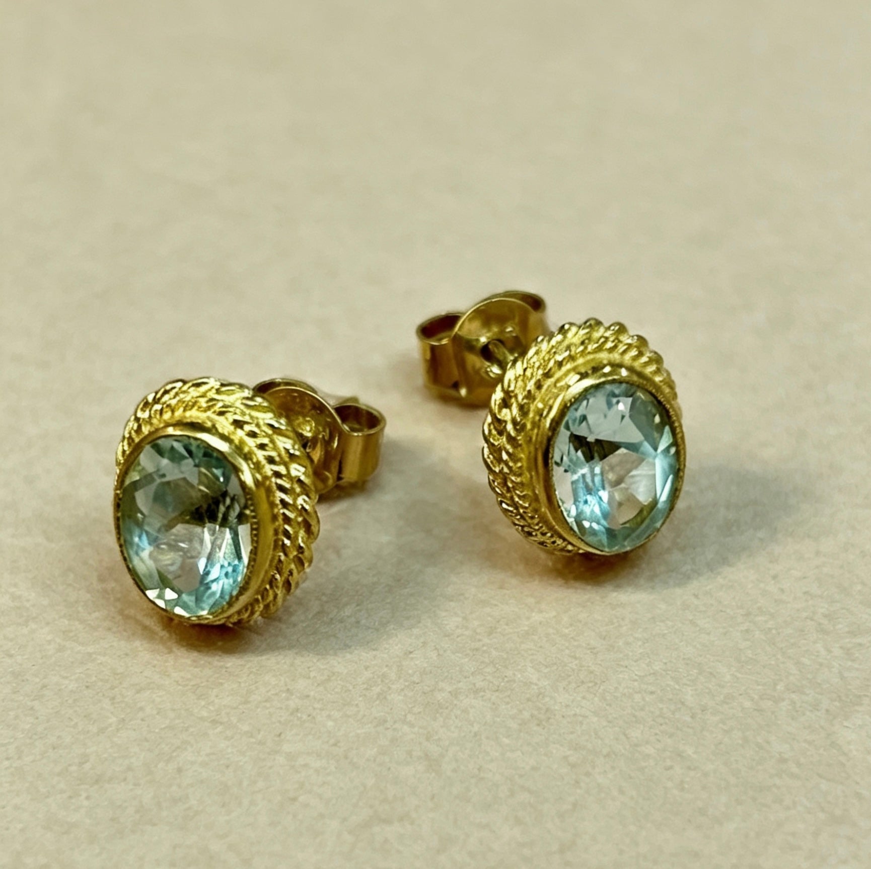 9ct gold aquamarine earrings