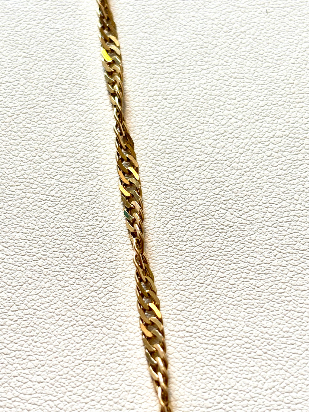 9ct gold twisted curb chain 24"