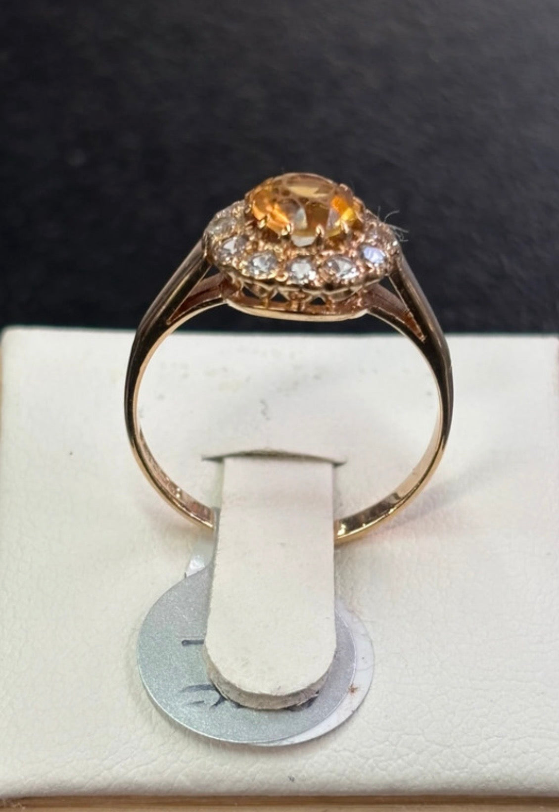 9ct gold citrine & c/z  cluster ring O