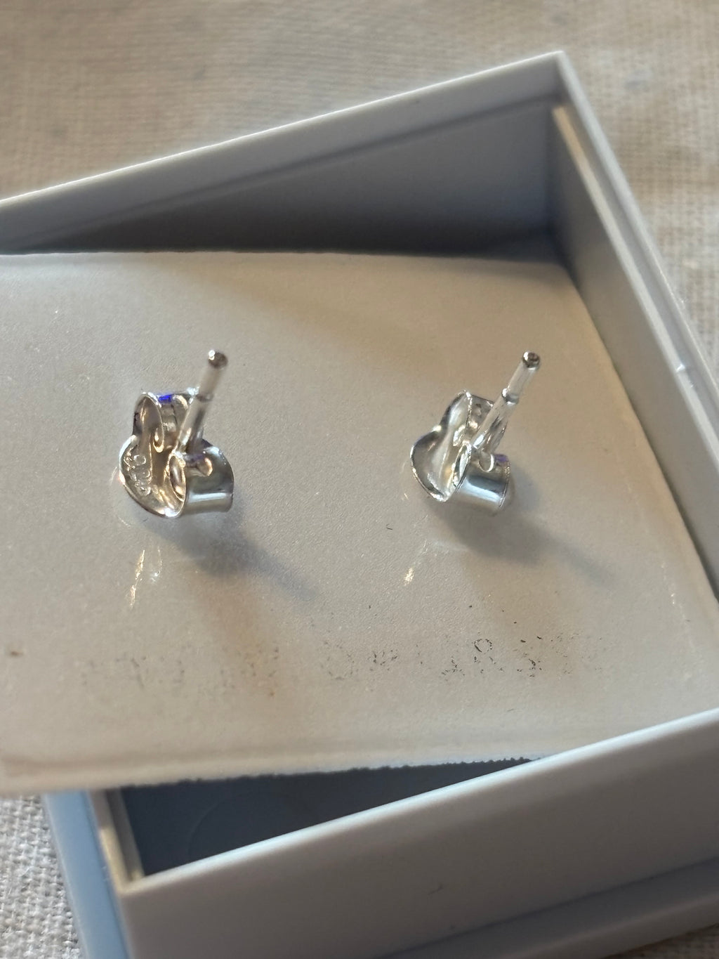 Sterling silver sitting cat earrings