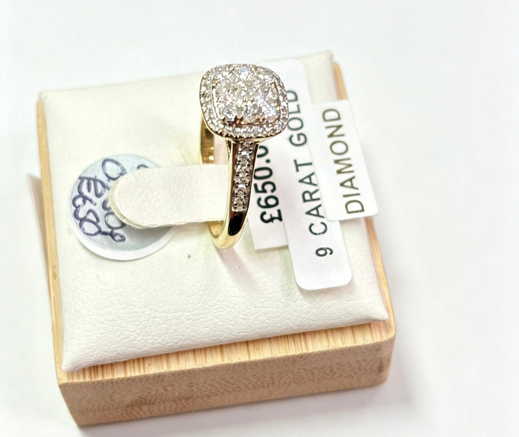 9ct gold diamond cluster ring. M