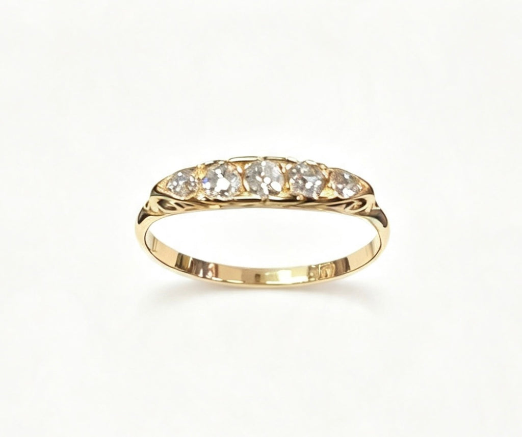 18 carat yellow gold 5 stone diamond ring size M