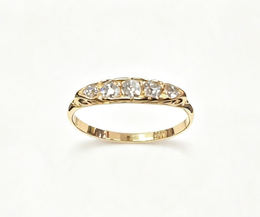 18 carat yellow gold 5 stone diamond ring size M