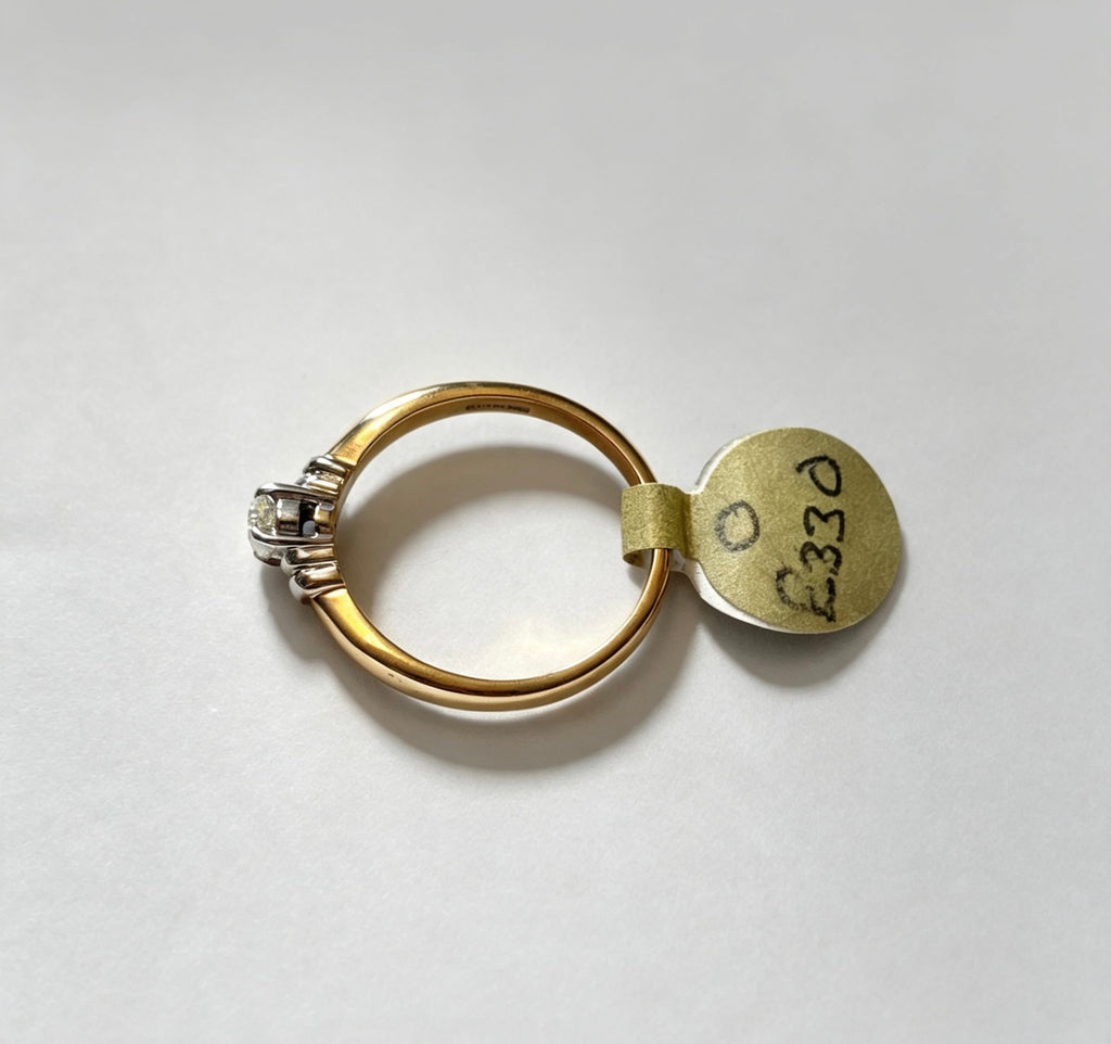 9ct gold single stone diamond ring