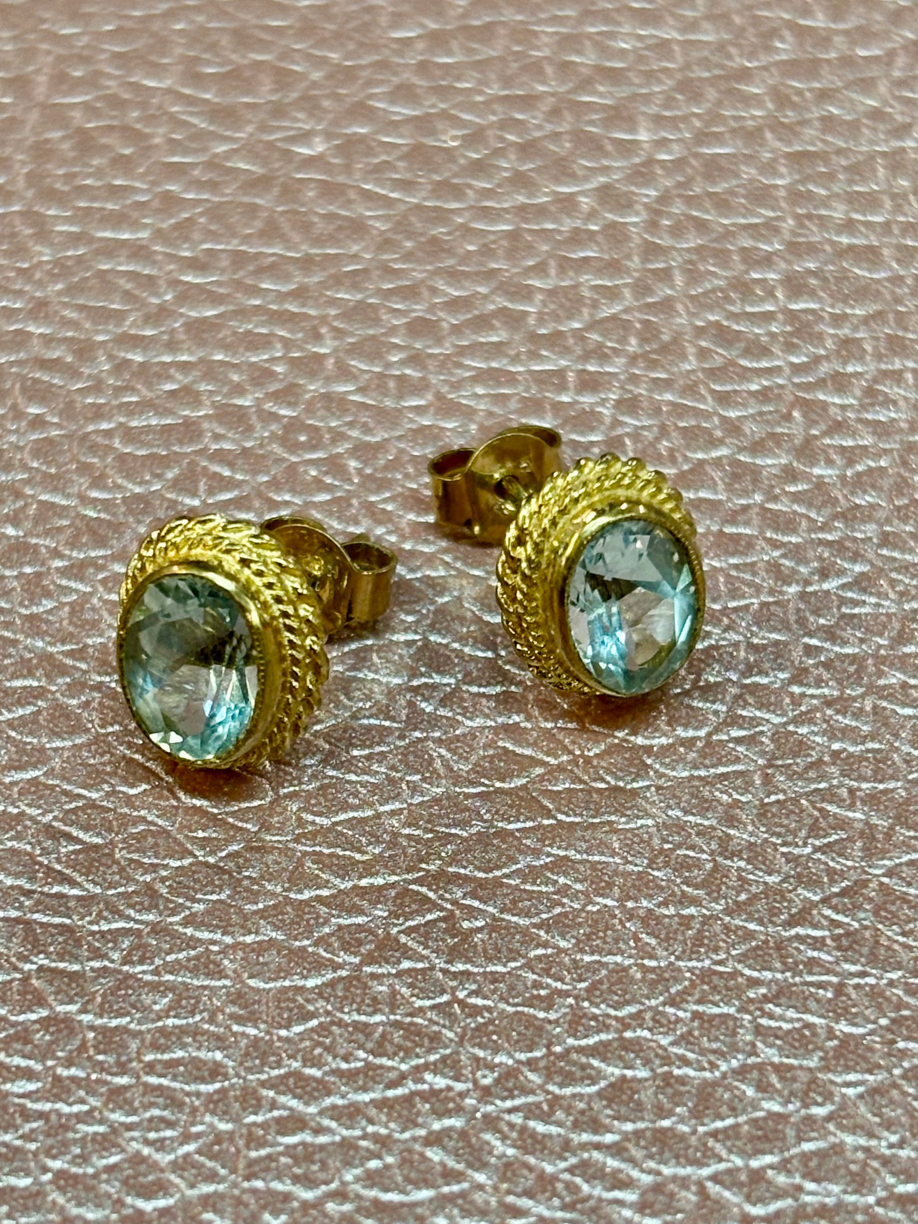 9ct gold aquamarine earrings